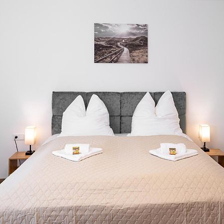 Luxury Sedda Bed, Nespresso, Netflix Apartment Linz Exterior photo